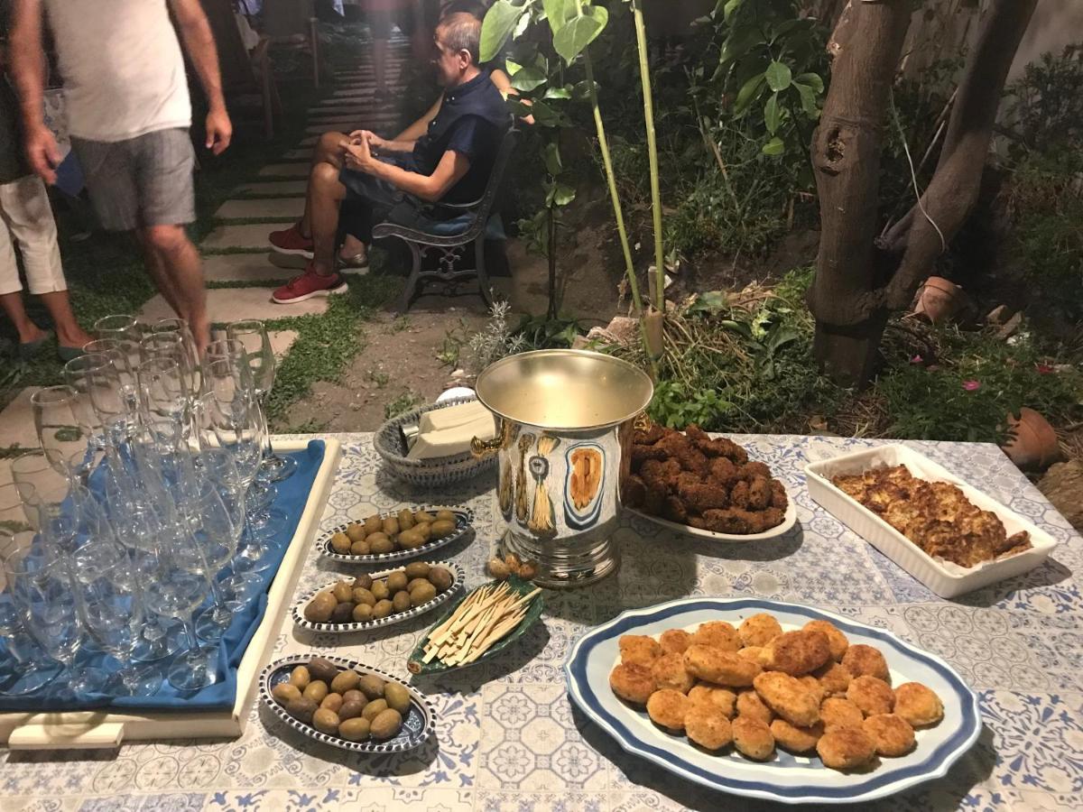 フルチ・シークロ La Zagara Bed & Breakfast エクステリア 写真